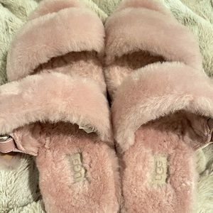 Ugg slides